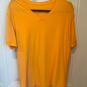 Lululemon Basic 5 year tee